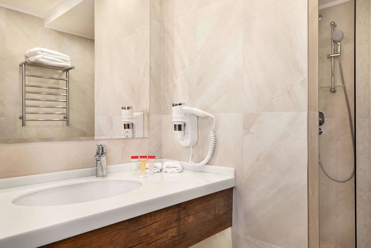 Отель Ramada Hotel & Suites by Wyndham Yerevan Ереван-13