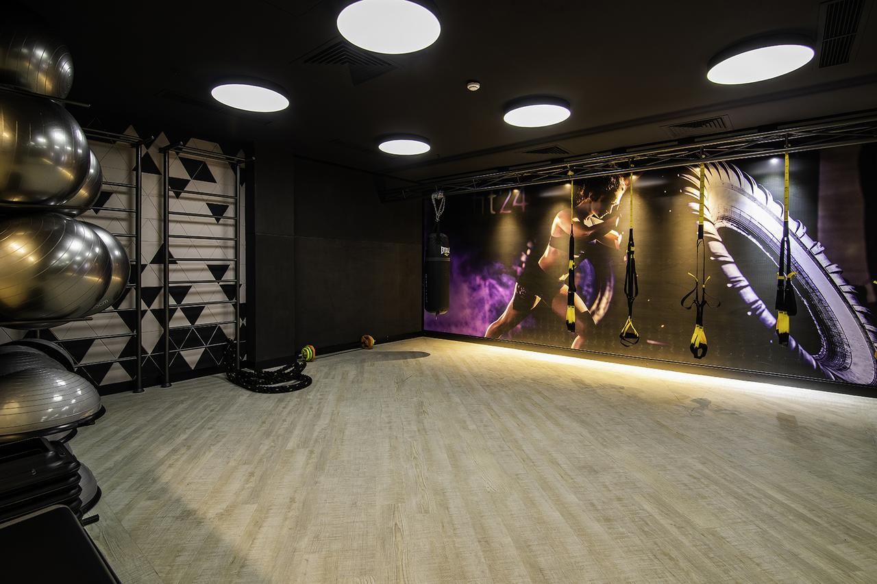 Отель Ramada Hotel & Suites by Wyndham Yerevan Ереван-25
