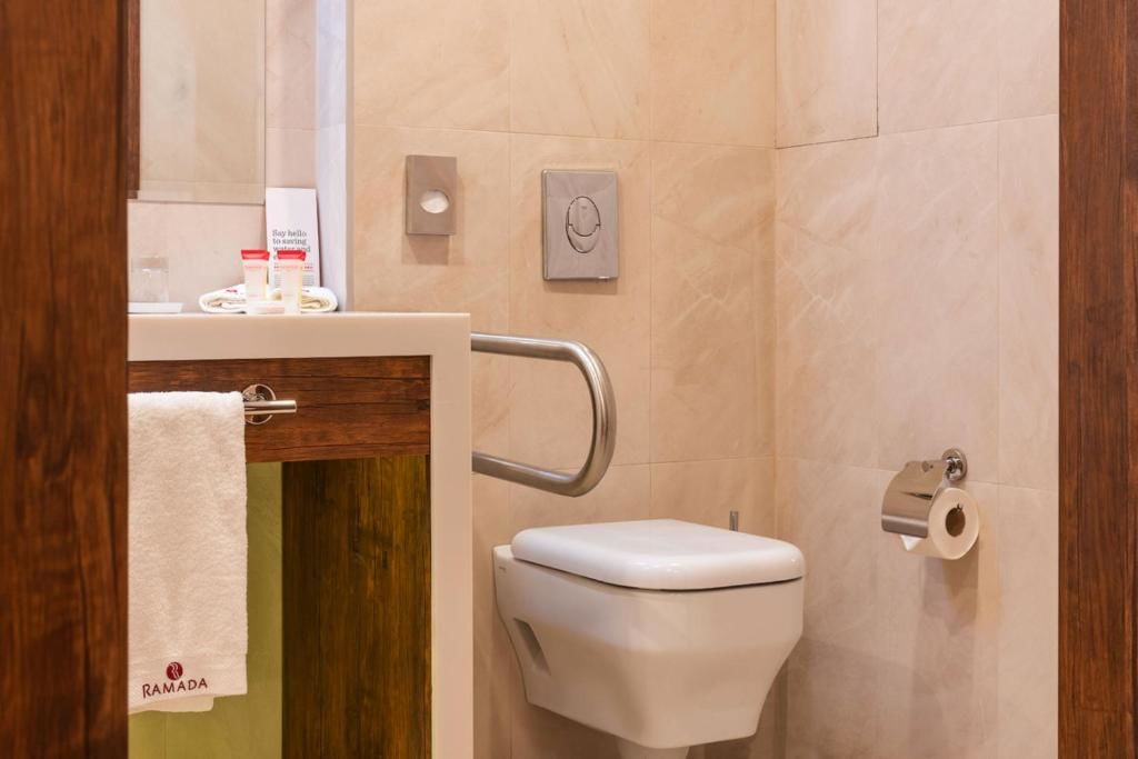 Отель Ramada Hotel & Suites by Wyndham Yerevan Ереван-56