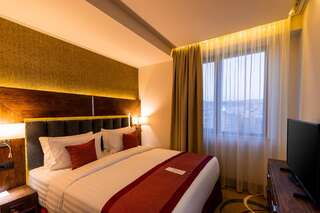 Отель Ramada Hotel & Suites by Wyndham Yerevan Ереван Улучшенный люкс с 2 спальнями-4